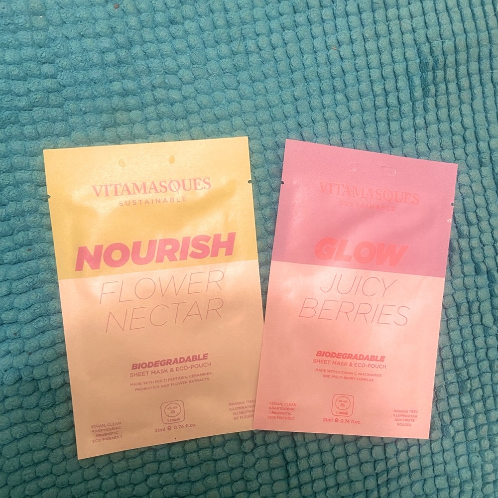 🆕 NEW✨ Vitamasques Bundle Glow Juicy Berries and Nourish Flower face Mask